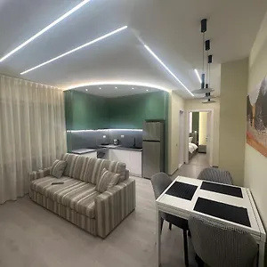 https://apt-t-a-o.hotels-in-tirana.com